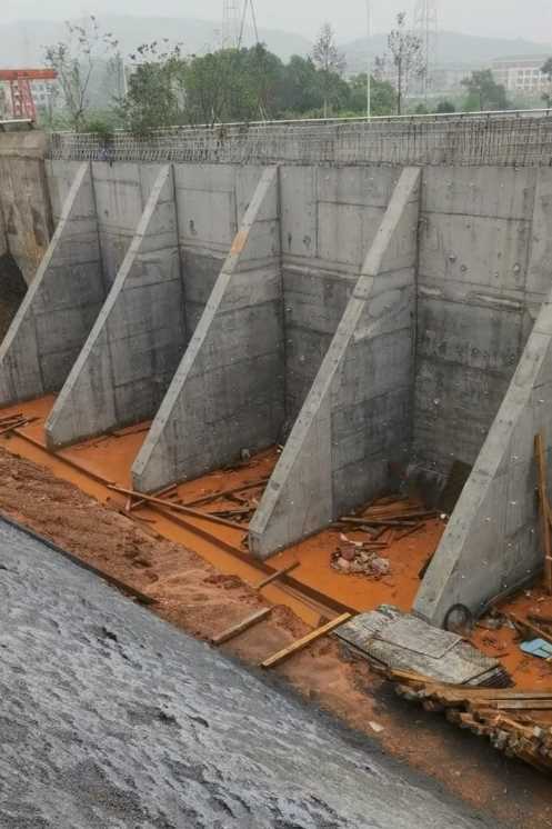 南阳方城县锚杆式挡土墙